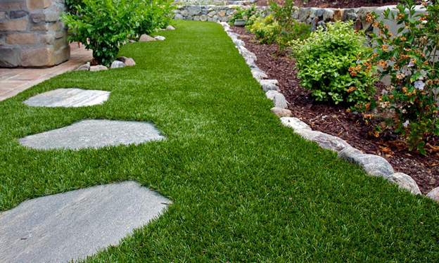 Benefits of Fake Turf in Your Yard